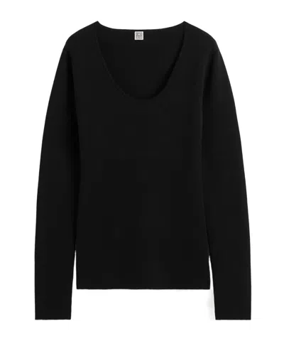 Totême Long-sleeved Knitwear In Black