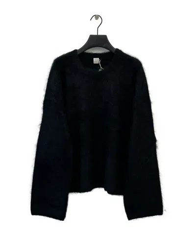 Totême Long-sleeved Sweater In Black
