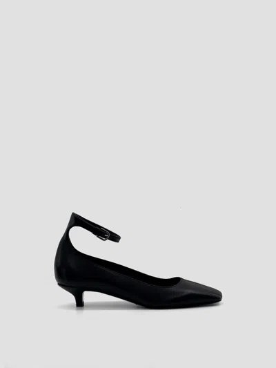 Totême Ankle-strap Leather Pumps In Black
