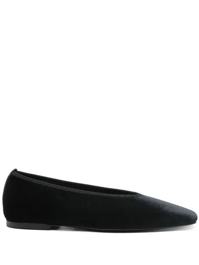Totême Toteme Minimalist Velvet Ballerinas Shoes In Black