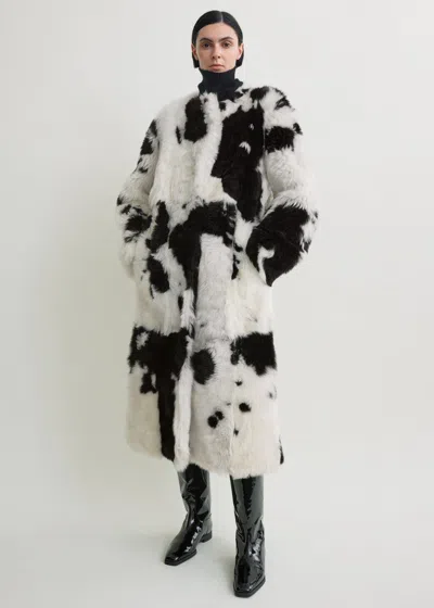 Totême Monochrome Shearling Coat Black/white In Multi