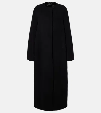 Totême Oversized Wool-blend Coat In Black