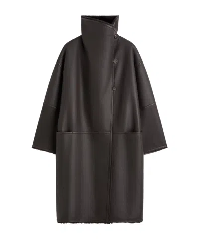 Totême Paneled Shearling Coat In Brown