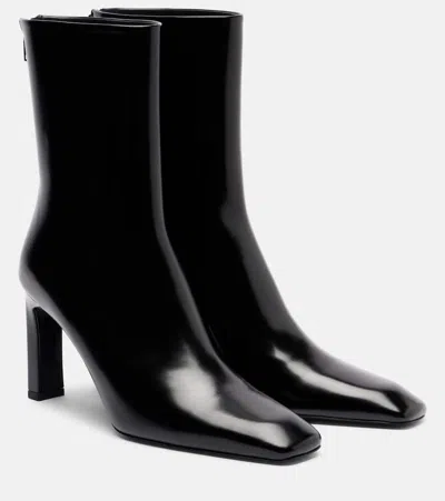 Totême Ankle Boots Aus Lackleder In Burgundy
