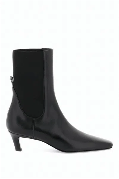 TOTÊME POINTED TOE ANKLE BOOTS WITH KITTEN HEEL