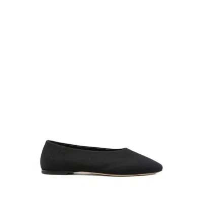 Totême Toteme Pointed Toe Ballerina Flat In Black