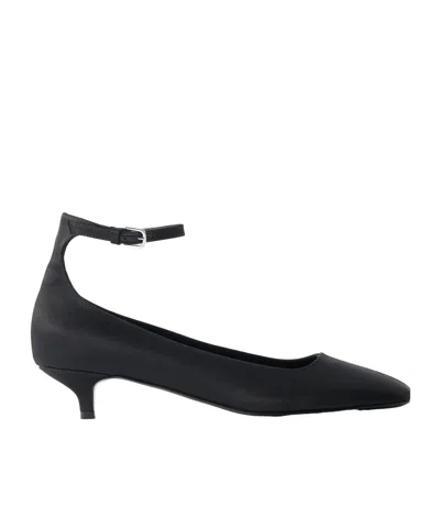 Totême Satin Pumps In Black