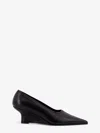 Totême Sharp Wedge Leather Pumps In Black