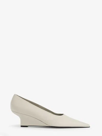 Totême Toteme Pointed Nappa Leather Wedge Pumps In White