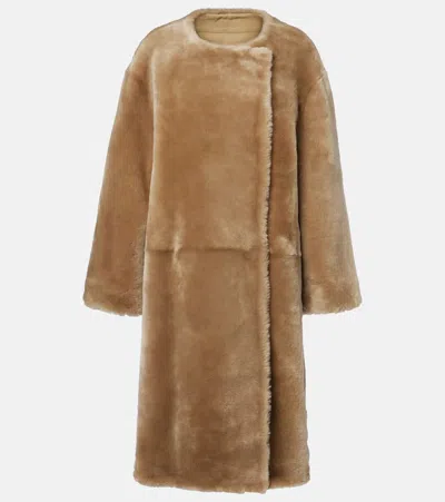 Totême Shearling Coat In Brown