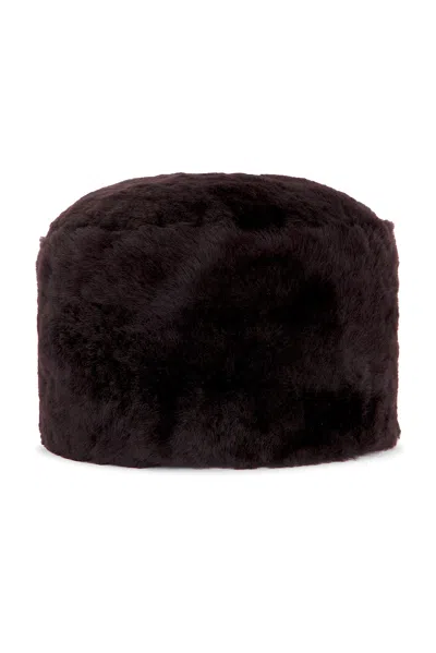 Totême Shearling Pillbox Hat In Bark