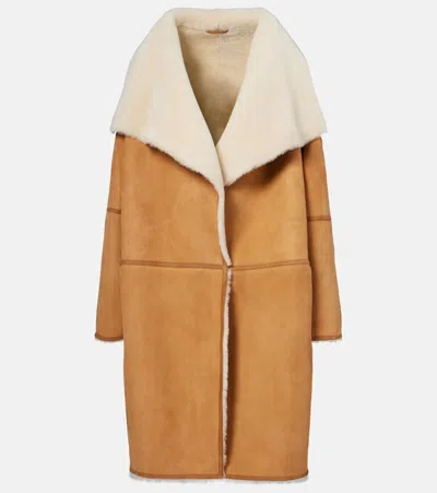 Totême Shearling-trimmed Suede Coat In Sand