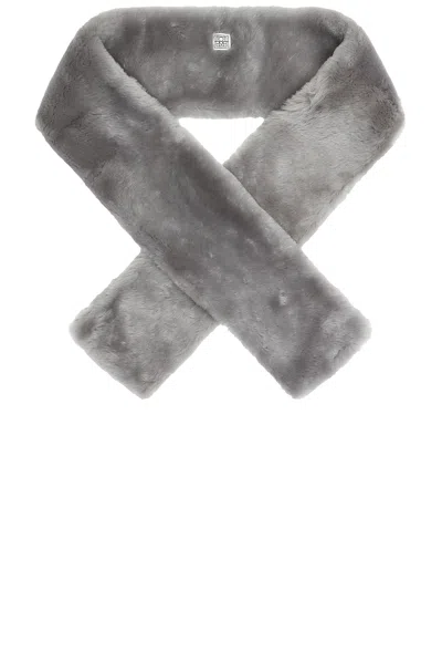 Totême Shearling Tuxedo Scarf In Gray
