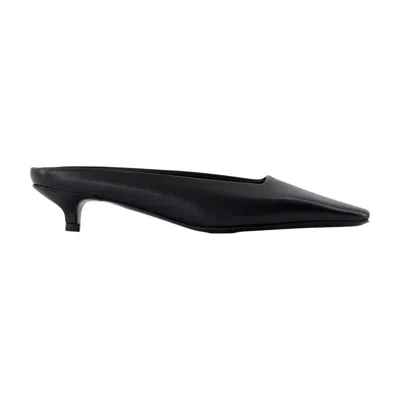 Totême Toteme Square Kitten Pumps -  - Leather - Black
