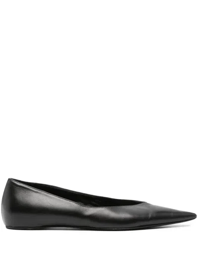 Totême Asymmetric Patent Leather Baller In Black