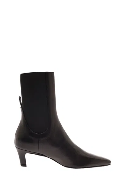 Totême The Mid Heel Leather Boot