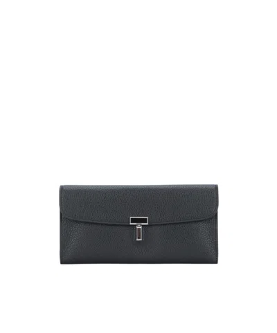 Totême T-lock Long Wallet In Black