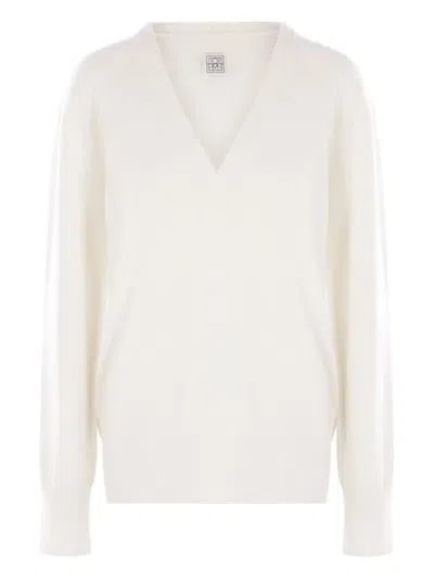 Totême V-neck Cashmere Sweater