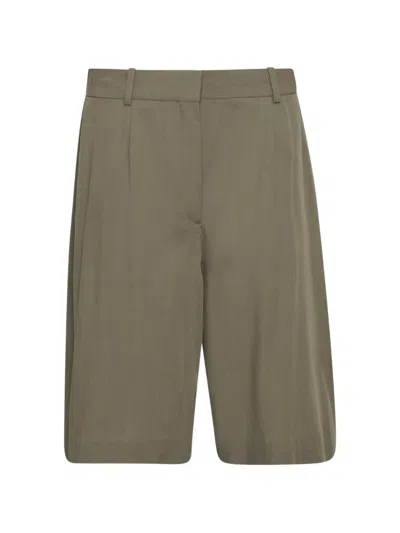 Totême Wide-leg Pleated Shorts In Green
