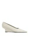 Totême Sharp Leather Wedge Pumps In White