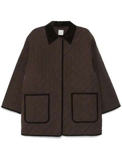Totême Women's Quilted Barn Jacket In Recycled Polyester And Organic Cotton With High Collar In Brown