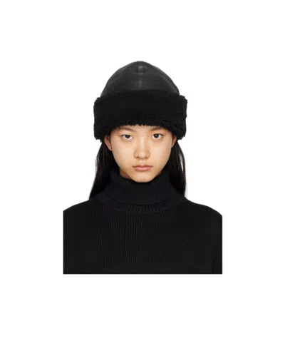 Totême A Brimmed Hat In Black