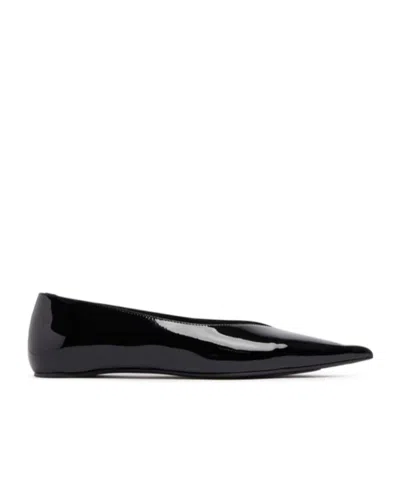 Totême Asymmetric Pointed Flats