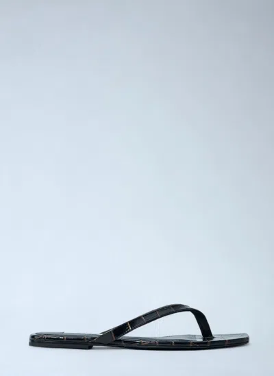 Totême Toteme Leather Thong Sandals In Black