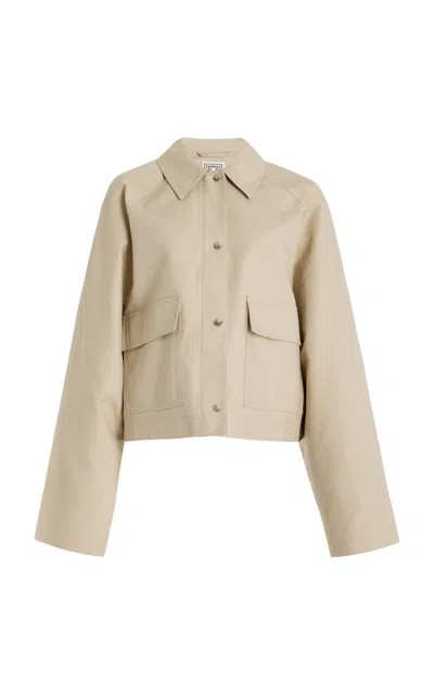 Totême Cropped Organic Cotton Jacket In Sand