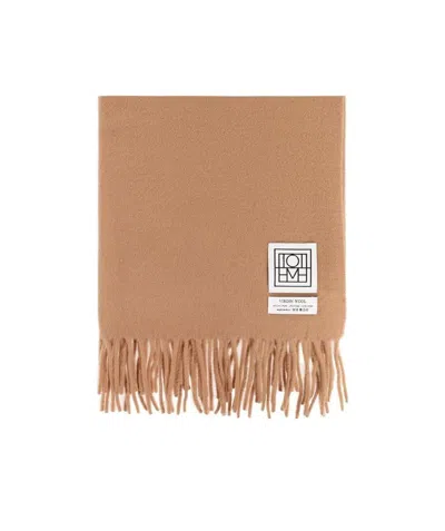 Totême Fringe-edge Detail Knit Scarf In Nude