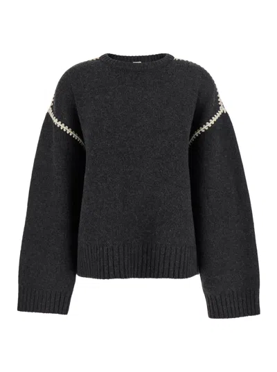 TOTÊME GREY CREWNECK SWEATER WITH EMBROIDERY DETAIL ON THE SLEEVE IN WOOL AND CASHMERE BLEND WOMAN