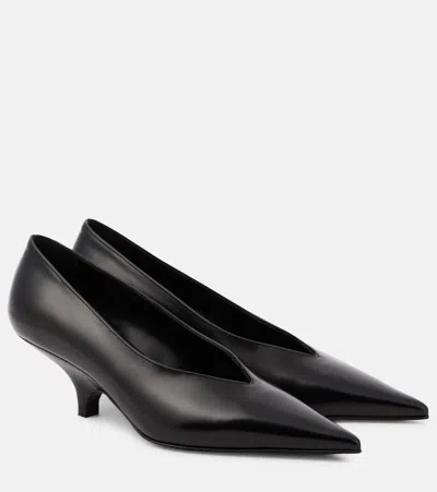 Totême Sharp Leather Kitten-heel Pumps In Black
