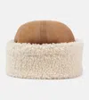 Totême Leather-trimmed Shearling And Suede Hat In Biscuit 091