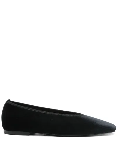 TOTÊME MINIMALIST VELVET BALLERINA SHOES