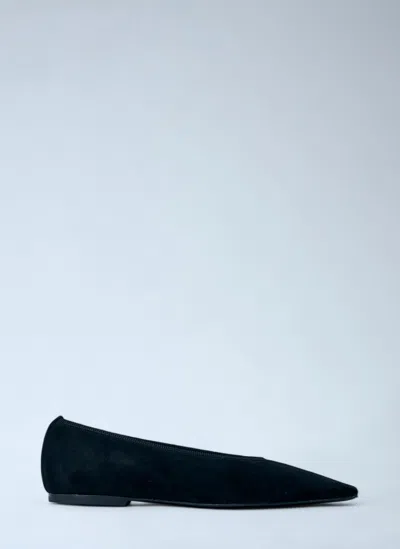TOTÊME MINIMALIST SUEDE BALLERINAS FLATS