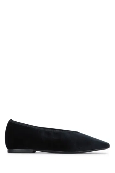 TOTÊME MINIMALIST VELVET BALLERINAS