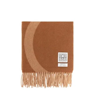 Totême Monogram-intarsia Virgin Wool Scarf In Brown