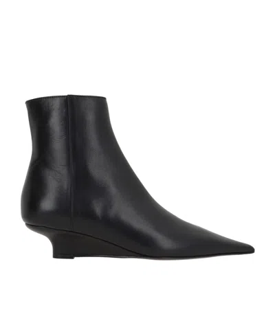 TOTÊME POINTED ANKLE BOOTS