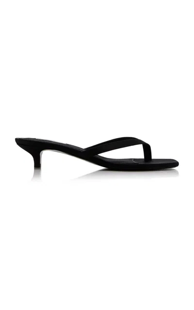 TOTÊME SATIN FLIP FLOP SANDALS