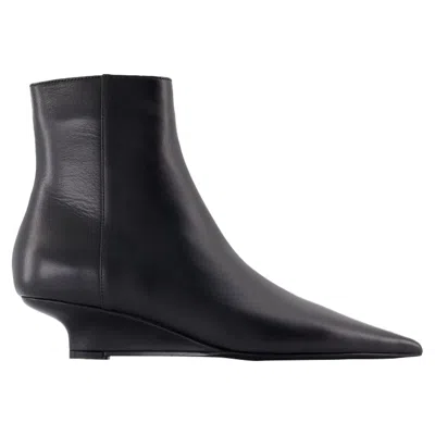 TOTÊME SHARP ANKLE BOOTS - TOTEME - LEATHER - BLACK