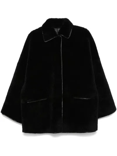 Totême Teddy Shearling Overcoat Jacket In Black