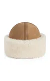 Totême Shearling-trimmed Suede Hat In Neutral