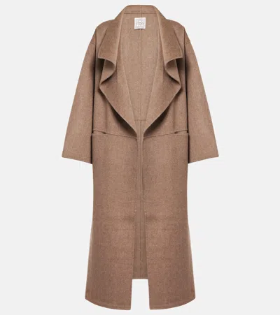 Totême Signature Wool And Cashmere Coat In Brown