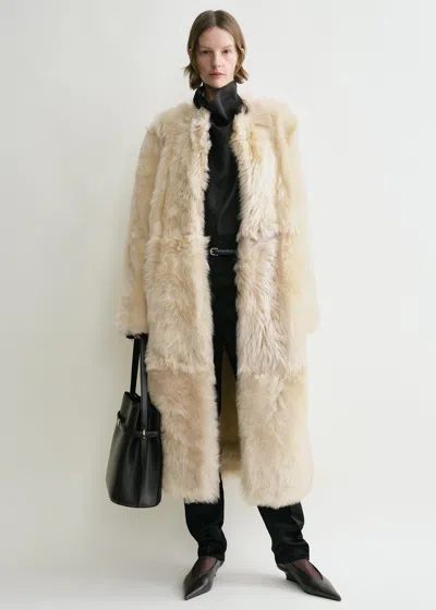 TOTÊME SILKY SHEARLING COAT EGGNOG