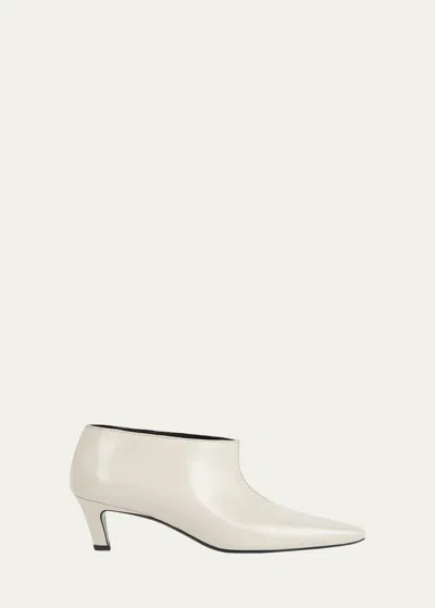 Totême Sleek Leather Kitten-heel Shoetie In Cream