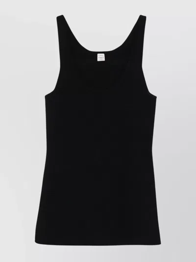 Totême Sleeveless Fitted Scoop Neck Top In Black
