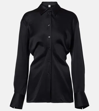 Totême Slouch Satin Shirt In Black 