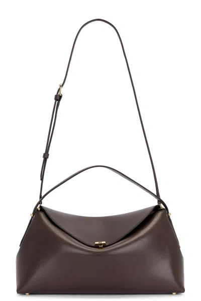 TOTÊME T-LOCK TOP HANDLE BAG