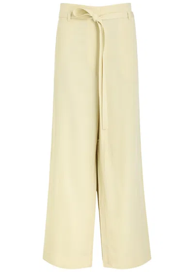 Totême Toteme Belted Wide-leg Trousers In Cream