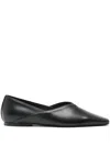 Totême Toteme Main Everyday Leather Flats In Black